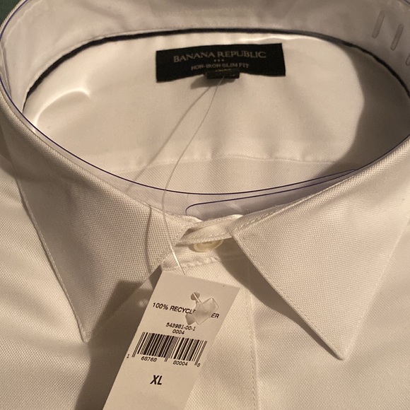Men’s WHITE Banana Republic Non-Iron Standard Fit Button Down - Picture 3 of 3